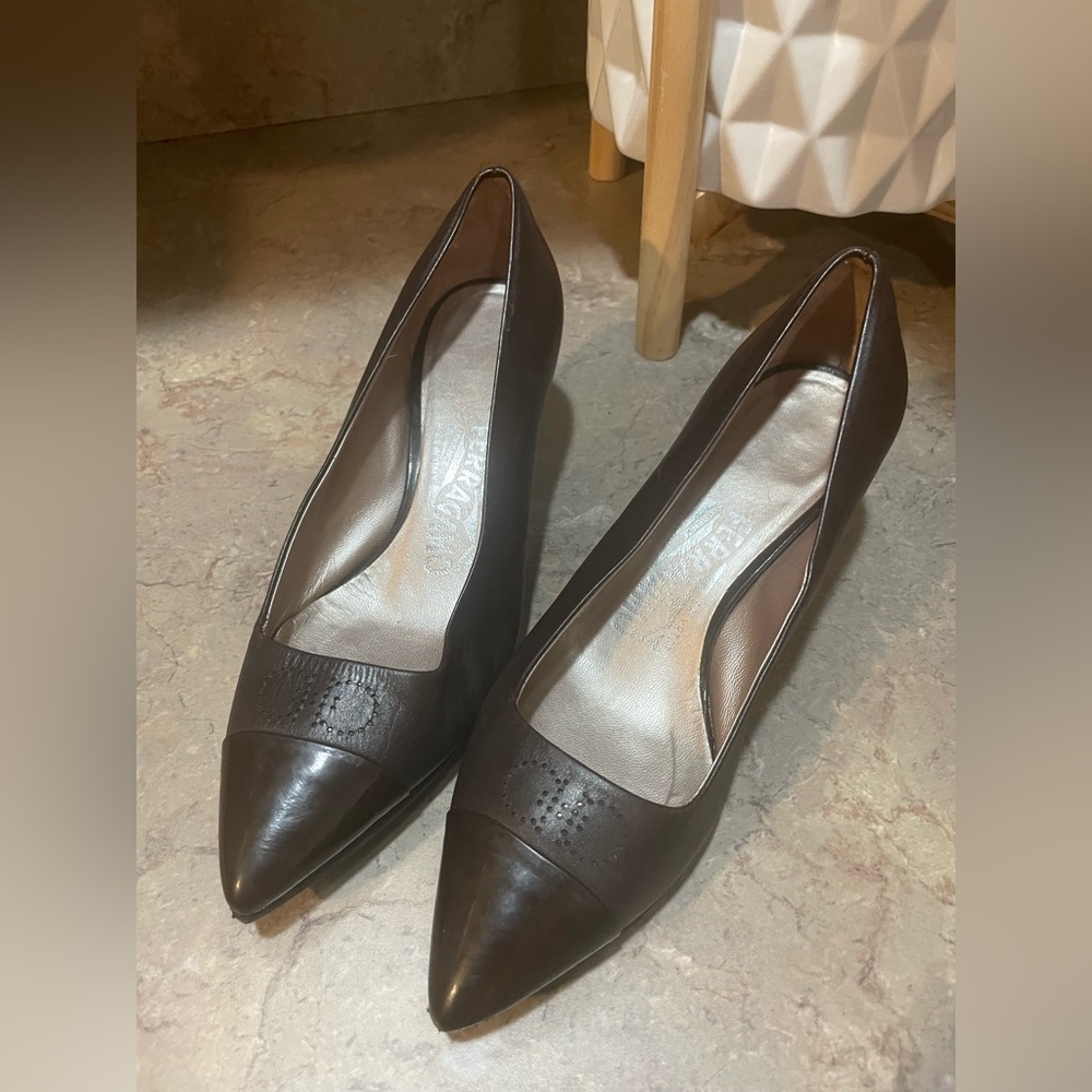 Salvatore Ferragamo 2” Pumps